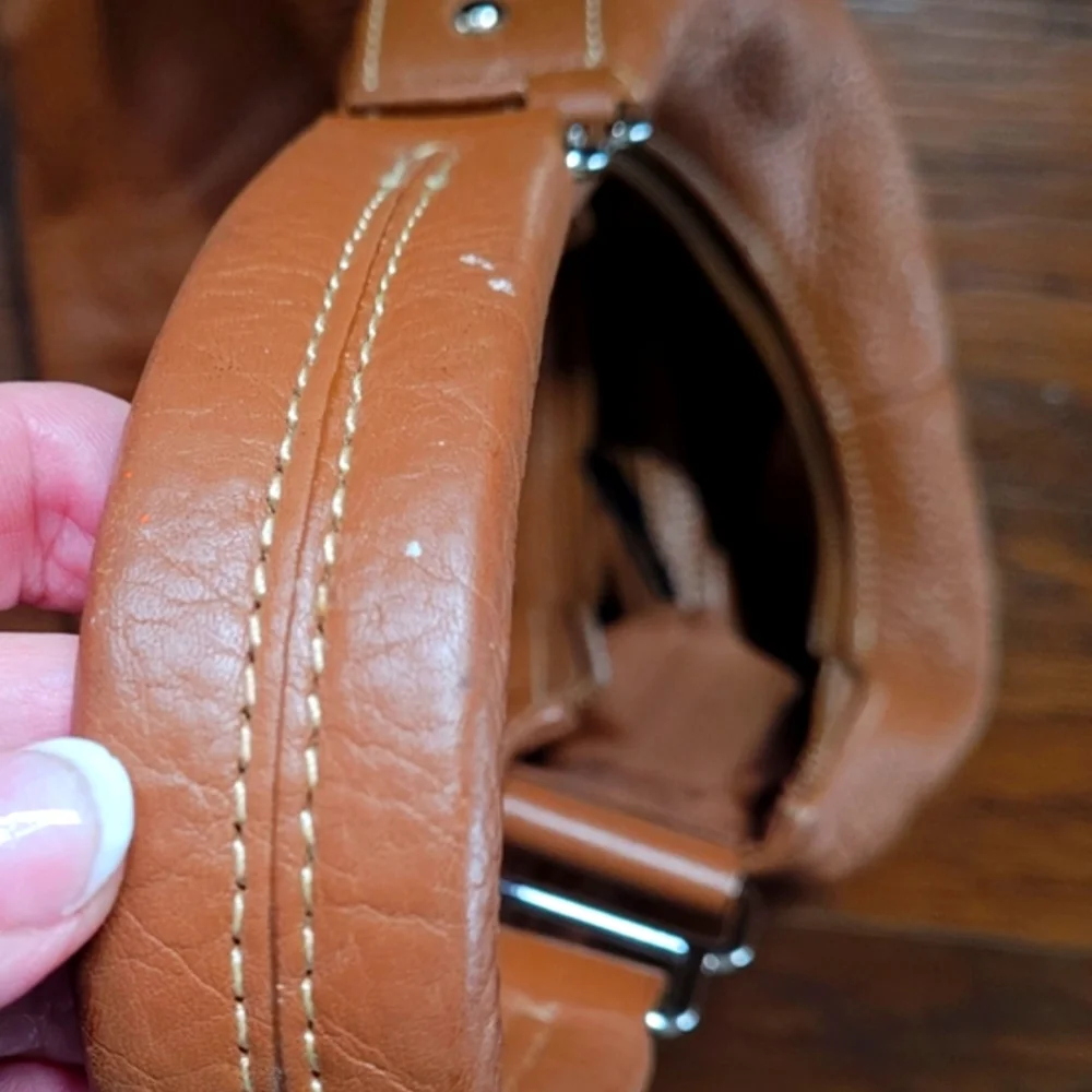 Talbot Pebble Leather Shoulder Hobo Bag - Picture 4 of 15